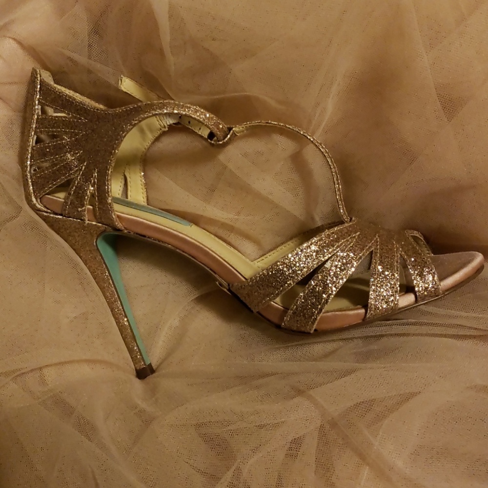 Blue by Betsey Johnson SB Tee Dress Pump